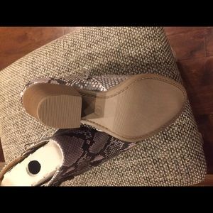 Faux Snake Skin Shoes